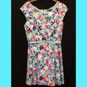 Juniors floral dress